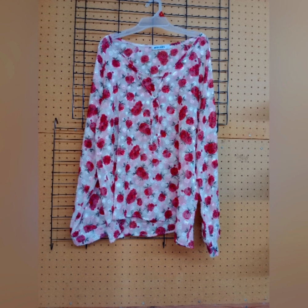 Floral Red and White Women's Top